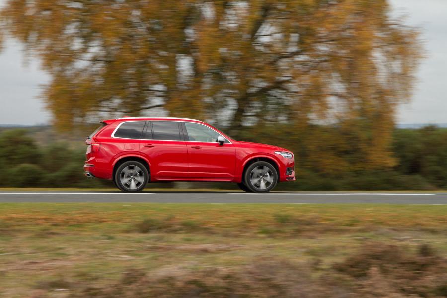  Volvo XC90 D5 R-Design 2015 года  (UK) (фото 23 из 44)